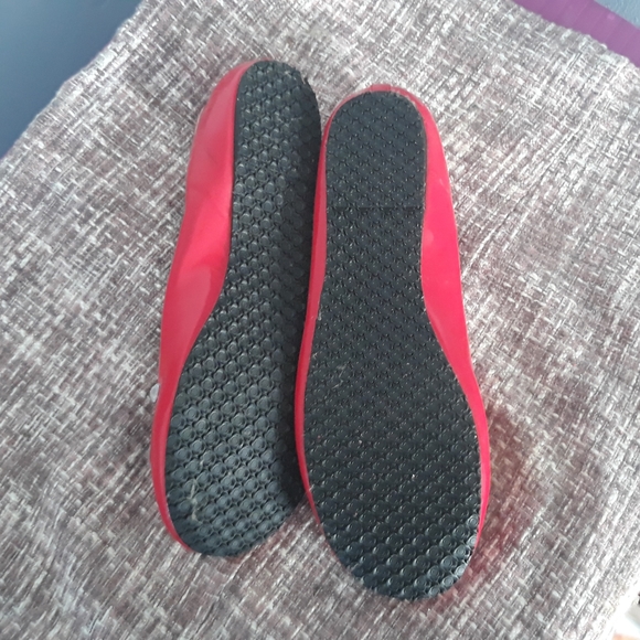 Red Jennifer Lauren flats with jeweled toes. - Picture 2 of 8